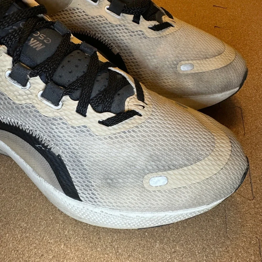 Nike Escape Run 2 Summit White Black Womens Running Shoes DJ9976-100 Size 8.5‎